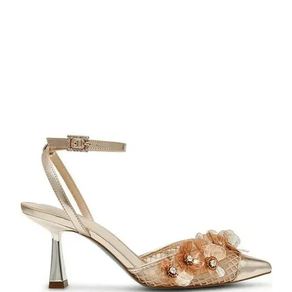 ✨ BETSEY JOHNSON Carli Gold Flower Ornament Pumps MSRP $139 SIZE 6,5 NEW IN BOX - Picture 7 of 17